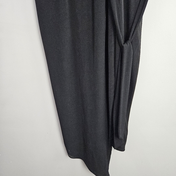 Torrid Black Jersey Knit Knotted Wrap Dress 0 - Picture 4 of 10